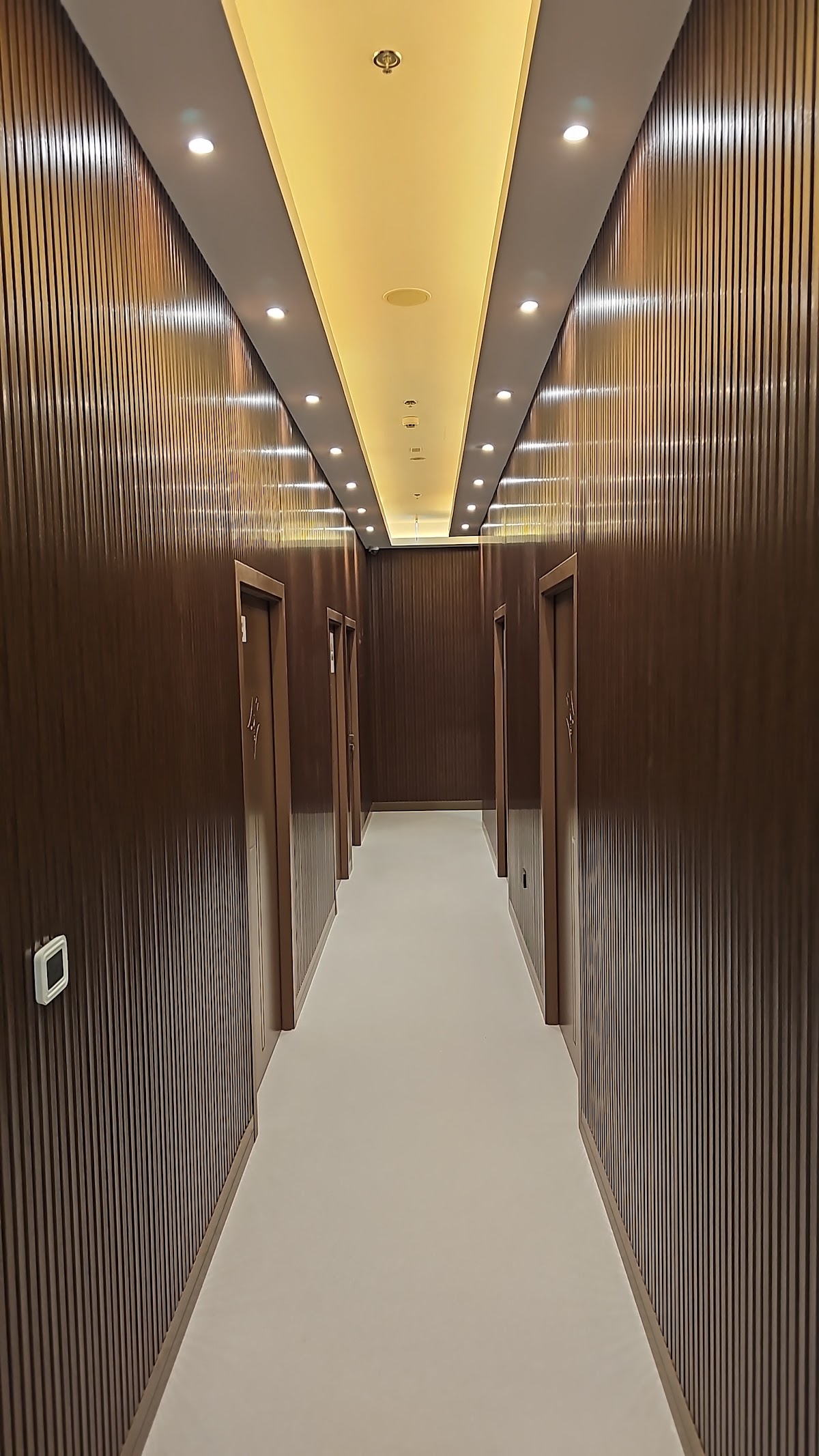 Glow Aesthetics Dermatology Clinic - Burjuman 5