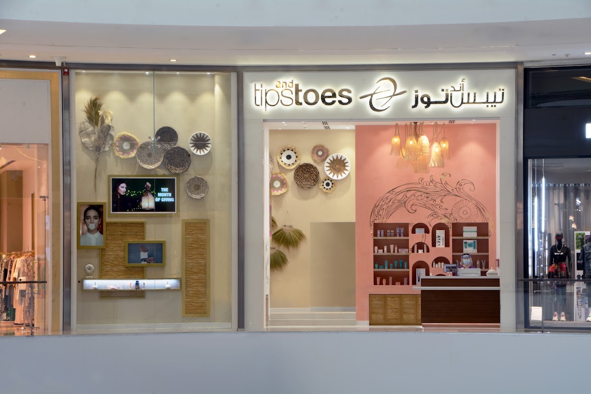 Tips and Toes Dubai Marina Mall