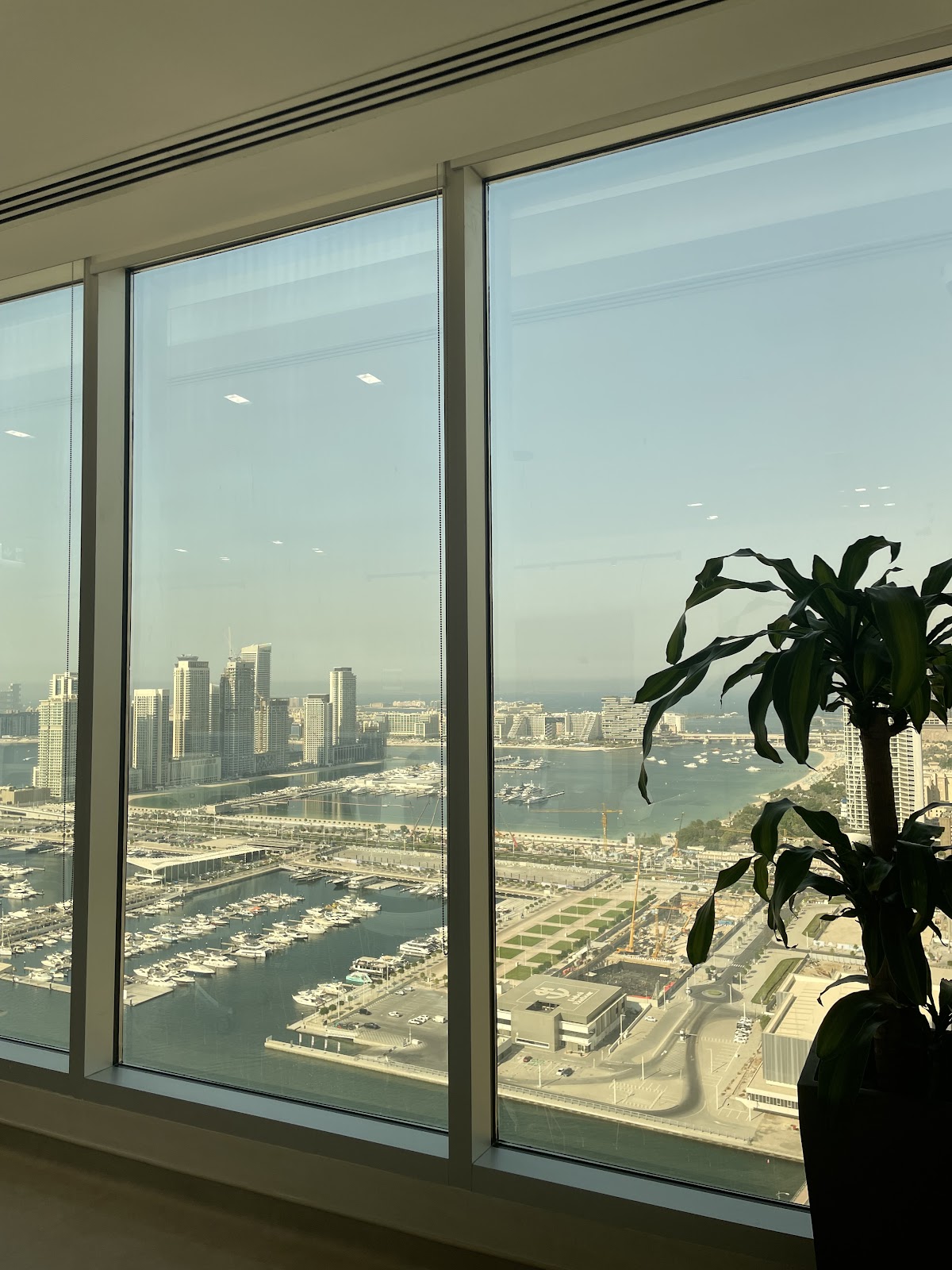 CosmeSurge Marina Dubai | Dermal Fillers | Laser Hair Removal | HydraFacial | Anti-Aging Treatments 2