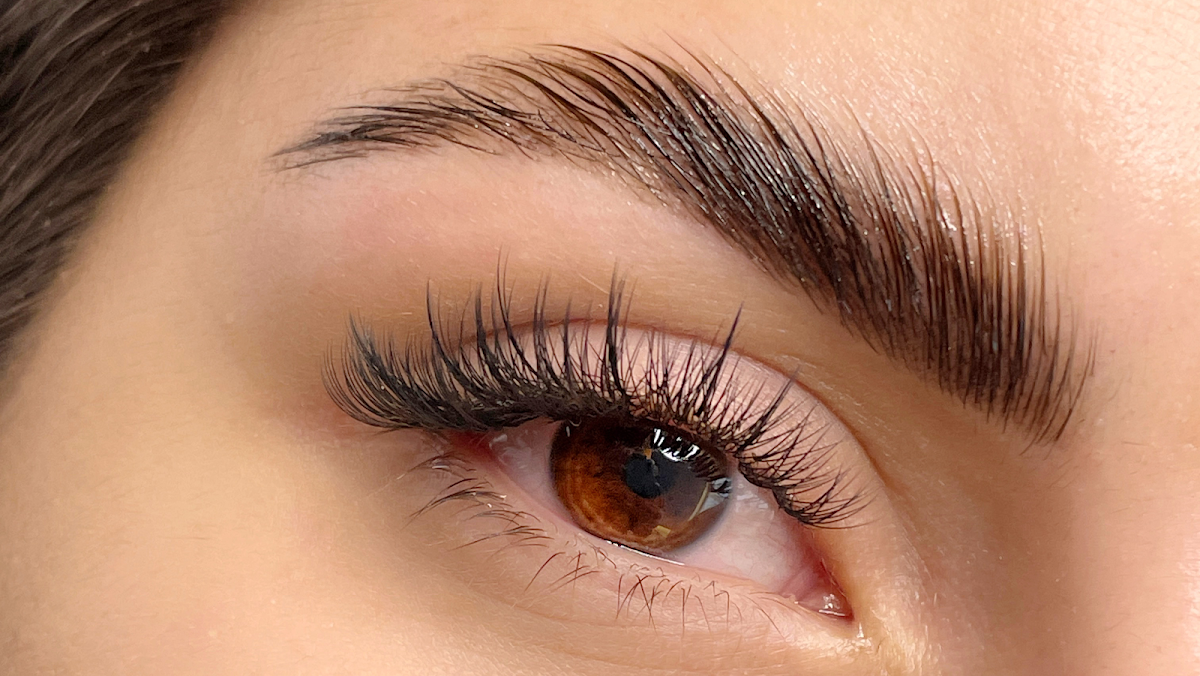 Eyelash extension by Olisa