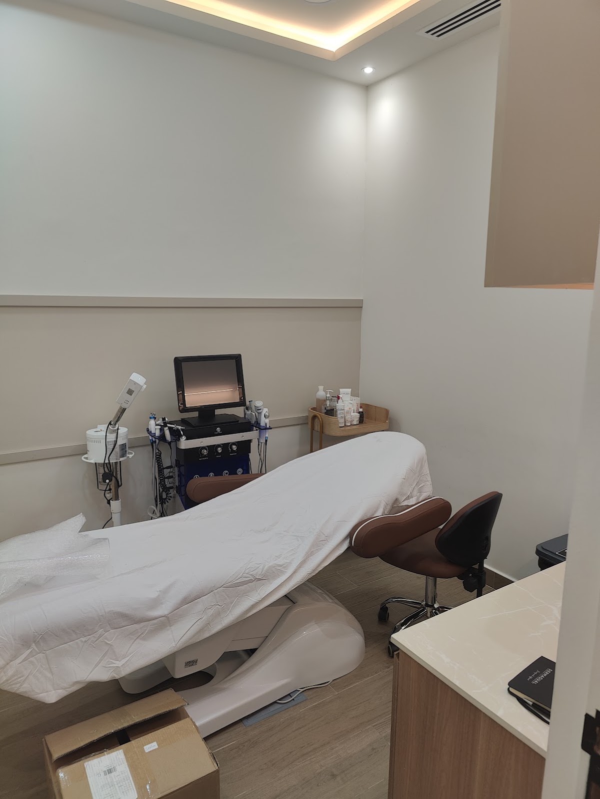 SASHA AESTHETIC AND WELLNESS POLY CLINIC
