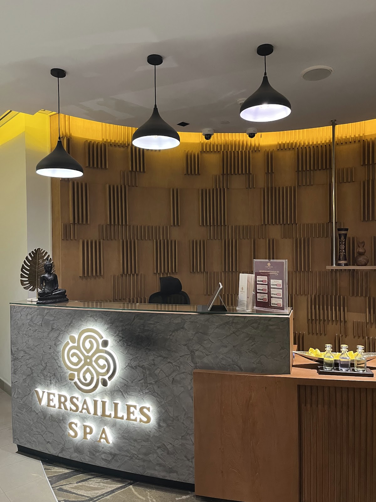 Versailles Spa - Hotel Aloft Dubai Airport 2
