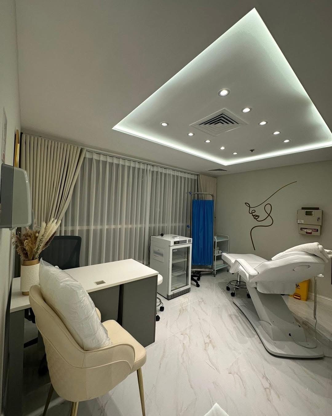 Glam Glow Aesthetic Clinic LLC 4