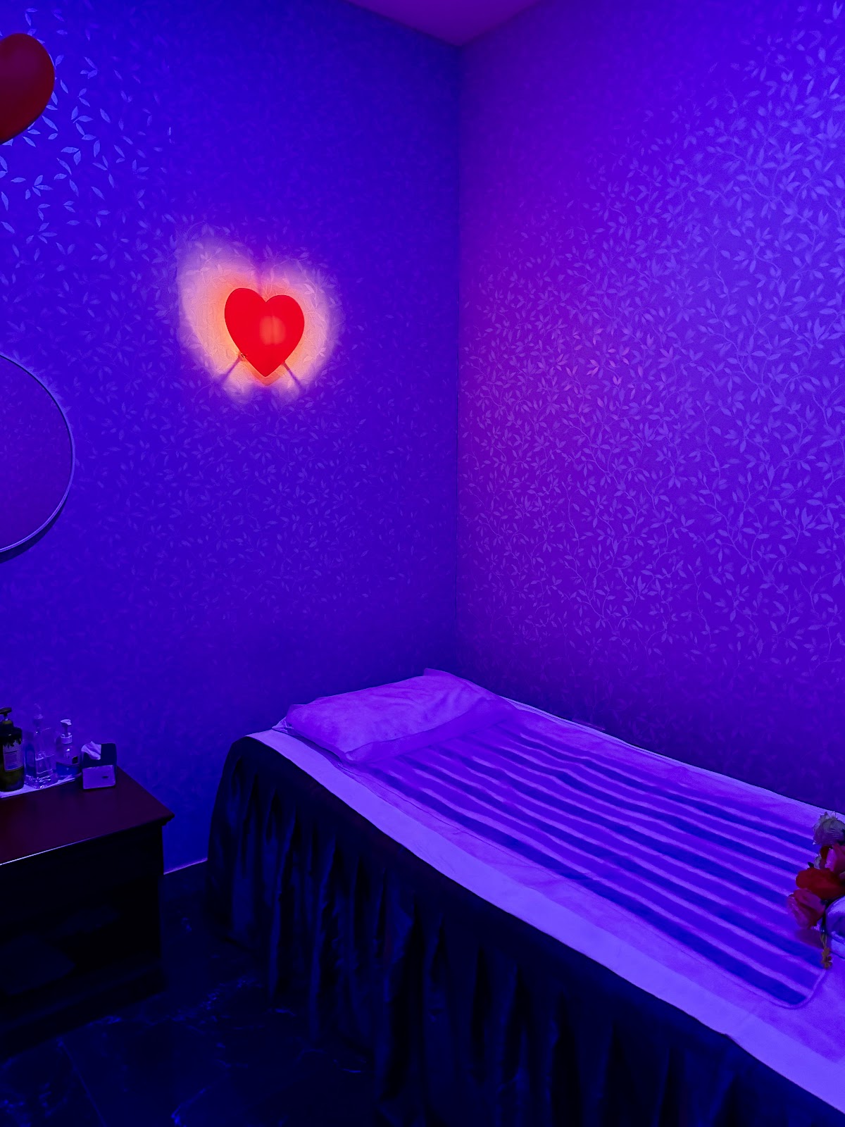 Aroma Touch Spa massage Deira مركز مساج 2