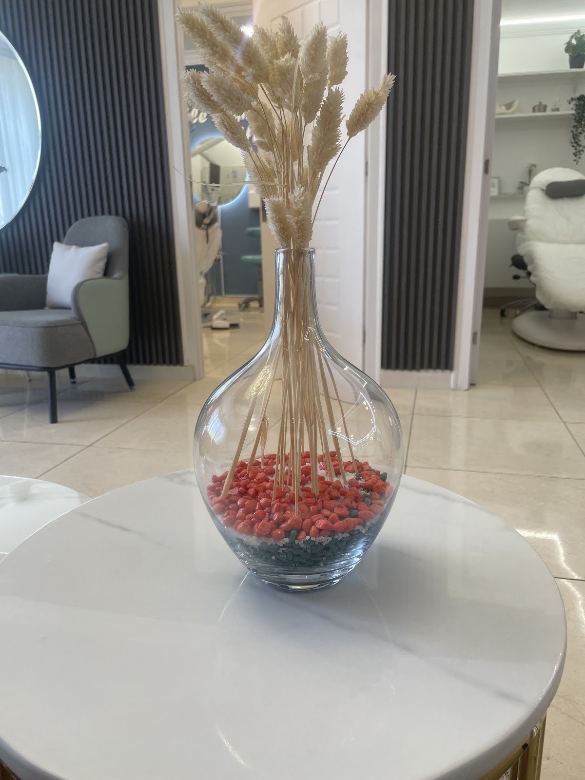 SnB Aesthetic Clinic l Botox l Filler l Facial l DENTAL Implants l LASER HAIR REMOVAL l SMP l IPL l Physiotherapy 5