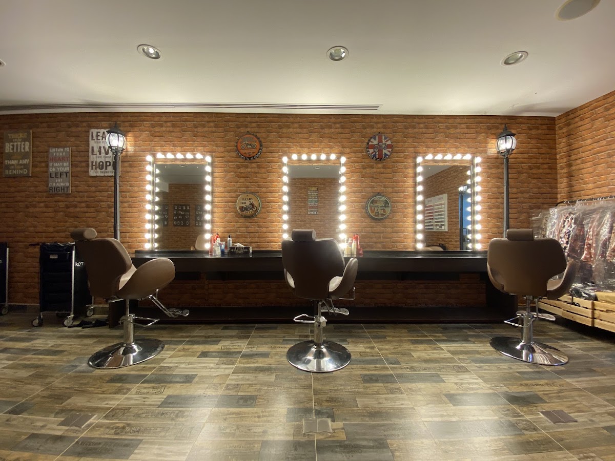 Glam Street Dubai (Ladies only)